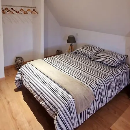 Appartement Charmant Et Spacieux Auxerre Exterior photo